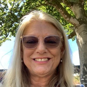 Meet your Posher, Gilda